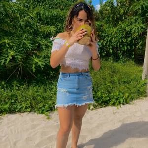 Meet your Posher, Yesica